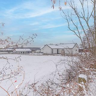 Prodej rodinného domu 211 m&sup2; Domousnice