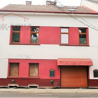 Pronájem obchodu 160 m&sup2; Semily