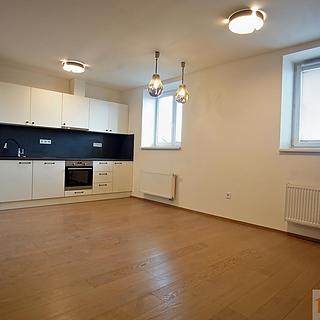 Pronájem bytu 4+kk 83 m² Olomouc