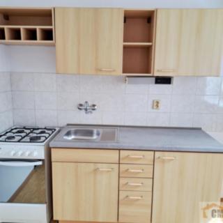 Pronájem bytu 2+1 50 m² Prostějov, Poděbradovo nám.