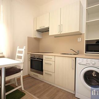 Prodej bytu 1+kk, garsoniery 22 m² Havířov