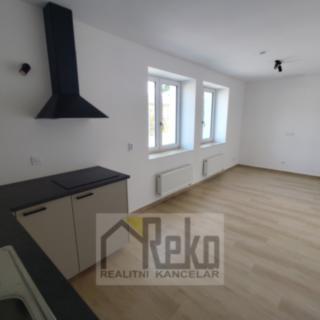 Pronájem bytu 1+kk a garsoniéry 25 m² Zdice, Vápenka