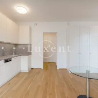 Pronájem byt 1+kk, garsoniera 35 m²