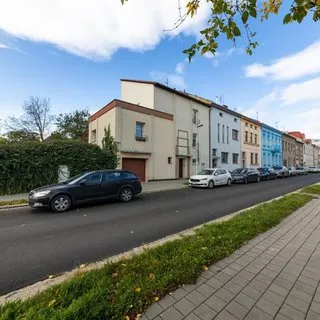 Prodej rodinné domy 293 m²