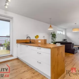 Pronájem byty 2+kk 99 m²