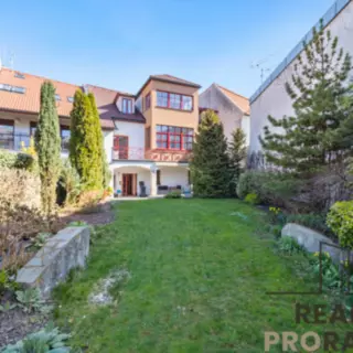 Pronájem byty 3+kk 119 m²