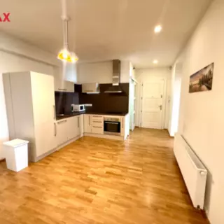 Pronájem byty 2+1 61 m²