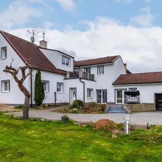 Prodej rodinné domy 341 m²