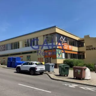 Pronájem obchody 963 m²