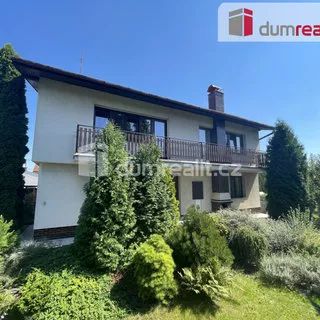 Prodej rodinné domy 350 m²