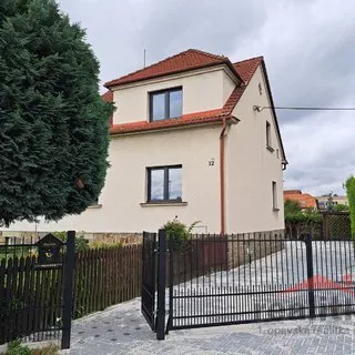 Pronájem dvougenerační domy 138 m²