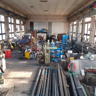 Pronájem skladové prostory 333 m²