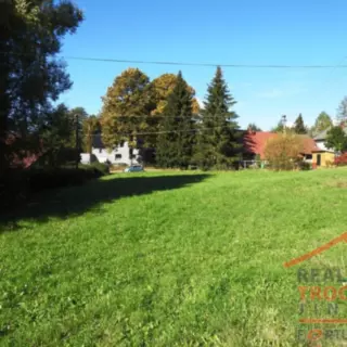 Prodej stavební parcely 1 902 m²