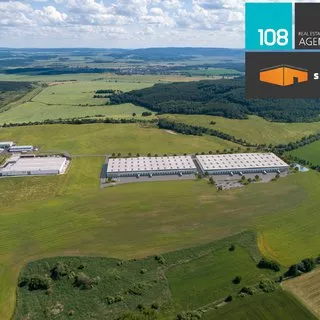 Pronájem skladové prostory 10 000 m²