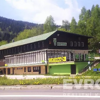 Prodej chalupy 1 100 m²