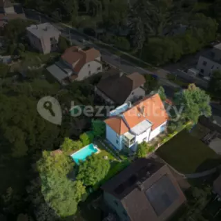 Prodej rodinné domy 193 m²