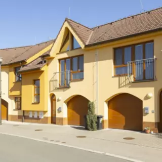 Pronájem rodinné domy 142 m²