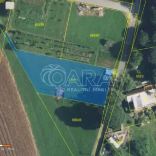Prodej stavební parcely 1 285 m²