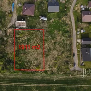 Prodej stavební parcely 1 911 m²