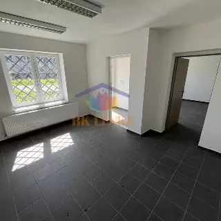 Pronájem skladové prostory 182 m²