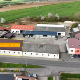 Pronájem ostatní komerční prostory 300 m²