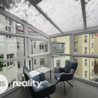 Pronájem kanceláře 240 m²