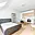 Pronájem bytu 1+kk a garsoniéry 38 m² Praha Karlín, Březinova